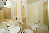 Mercure Budapest City Center - stanza da bagno - hotel Mercure in Via Vaci 