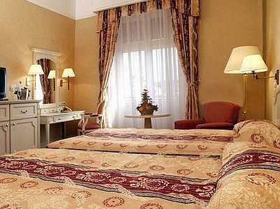 Camera doppia elegante e romantica a Budapest - Danubius Hotel Astoria City Center