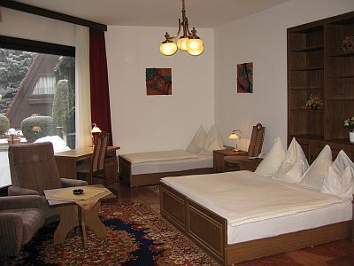 Albergo poco costoso Budapest - Hotel Molnar - camera tripla - hotel nella zona verde di Budapest