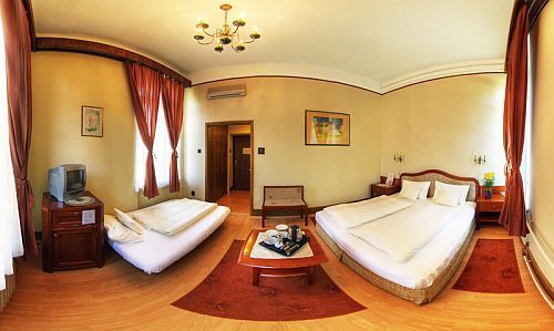 Albergo poco costoso a Budapest - Hotel Omnibusz - camera con letti separati - hotel a Budapest