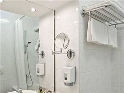 Danubius Hotel Arena Budapest - stanza da bagno