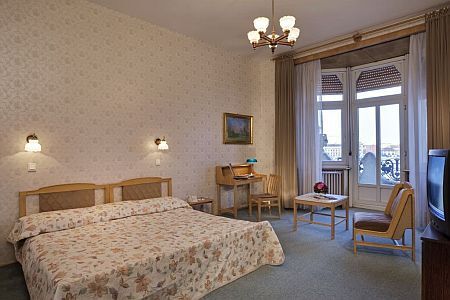 Hotel termale a Budapest - Hotel Gellert - camera doppia con vista cortile - Bagno Gellert