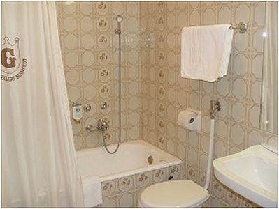 Hotel Gellert Budapest - hotel termale con servizi benessere - stanza da bagno