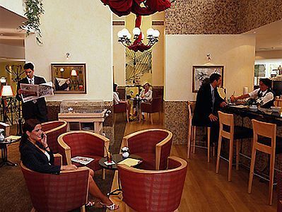 Mercure Budapest Buda - Caffe - albergo 4 stelle con sale conferenze vicino al Castello di Buda 