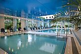 Piscina del Health Spa Resort Helia - fine settimana di wellness a Budapest - hotel termale Helia